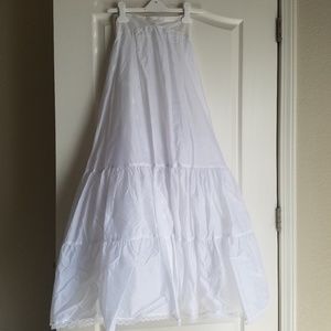 Davids Bridal Two tier slip